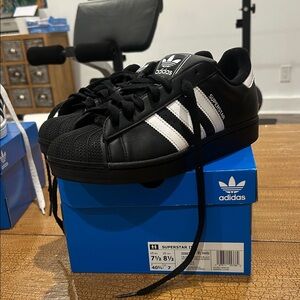 Adidas Superstar II Black with White Stripes size 7 1/2 men's